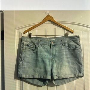 Old Navy Boyfriend Jean Shorts Size 16